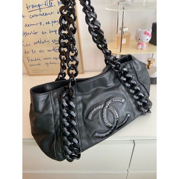 Chanel Handbags - Chanel Women Pre-Loved Bag Very Good Condition